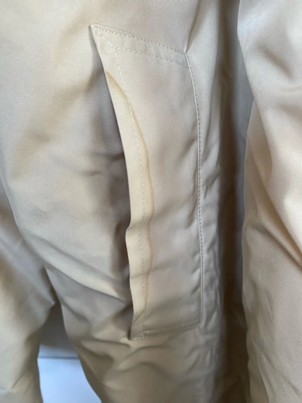 Burberry London Woman’s Classic Beige Trench Coat - Picture 6 of 8